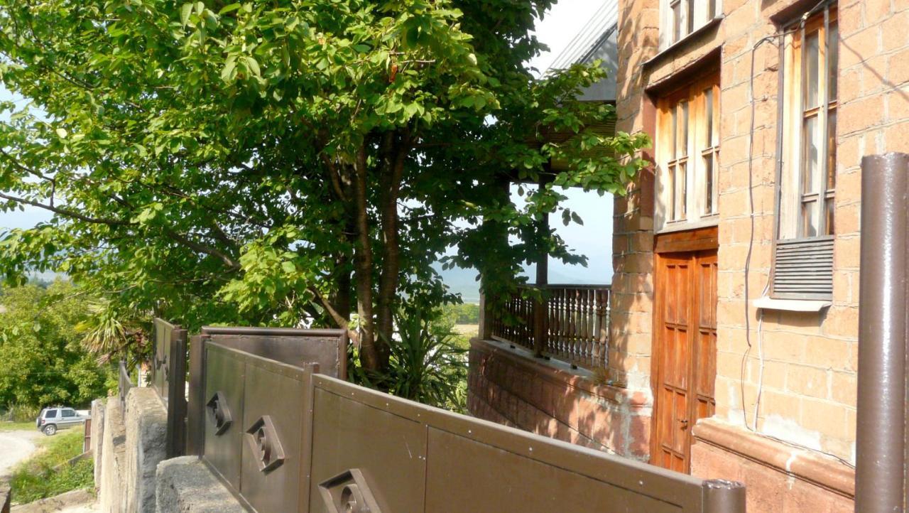 Eco House Sabero Hotel Akhmeta Exterior photo