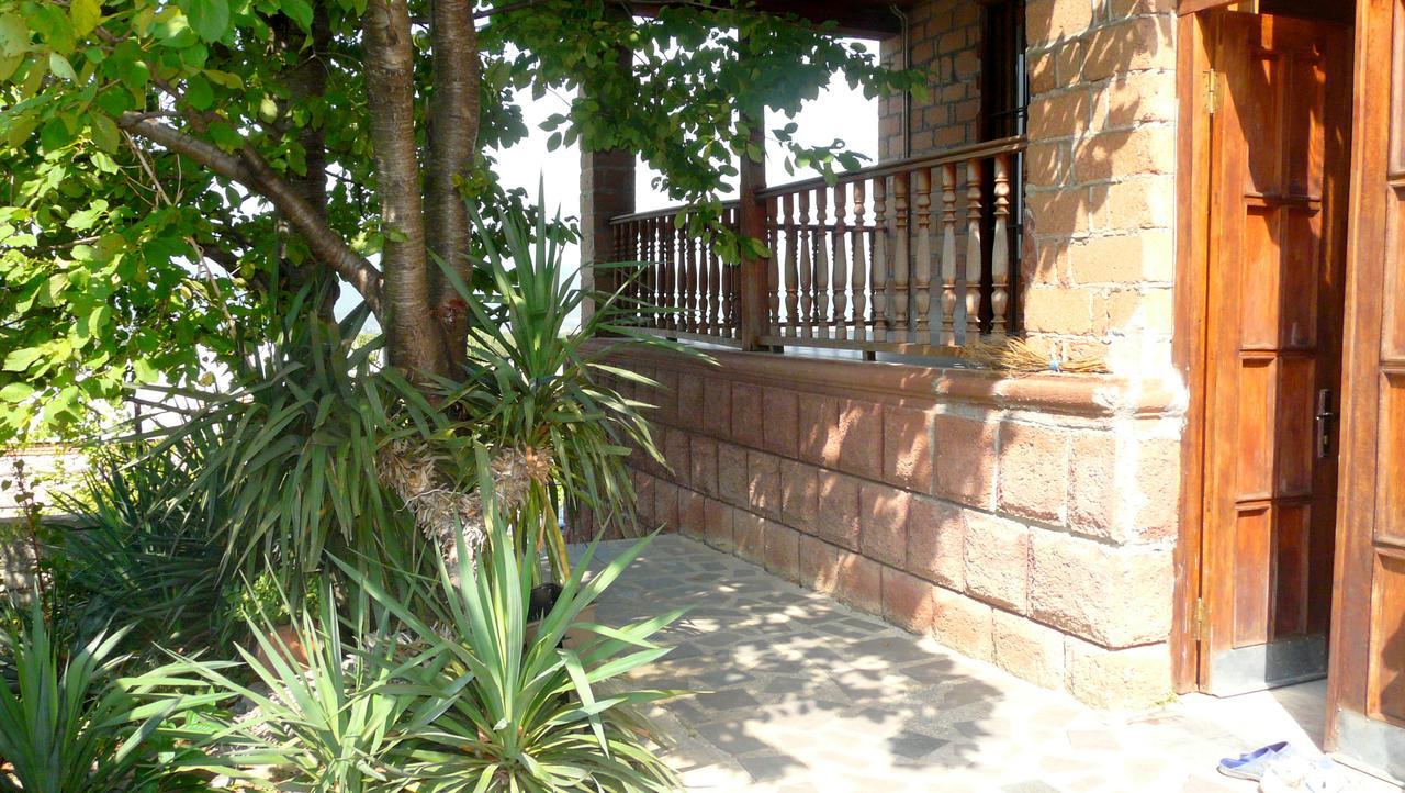 Eco House Sabero Hotel Akhmeta Exterior photo